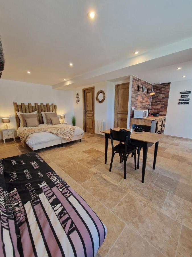 Au Fer A Cheval Hotel Gandelain Bagian luar foto