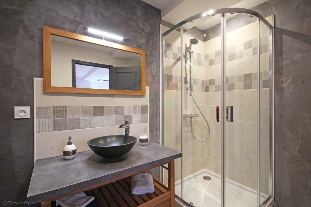 Au Fer A Cheval Hotel Gandelain Bagian luar foto
